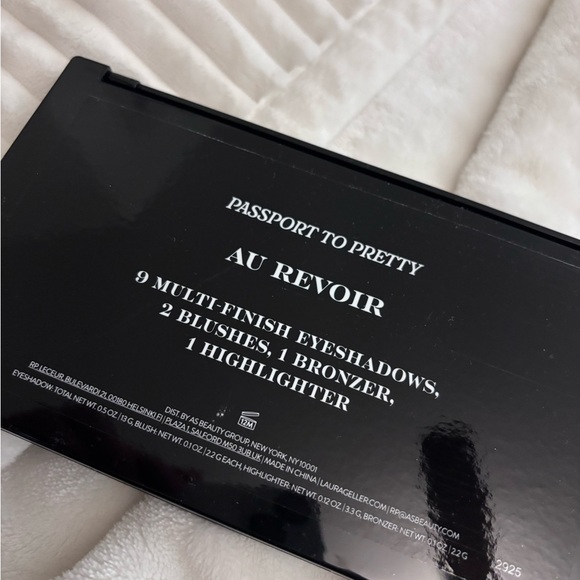 Laura Geller Glamorous Makeup Collection - Pink and Purple - Picture 6 of 6